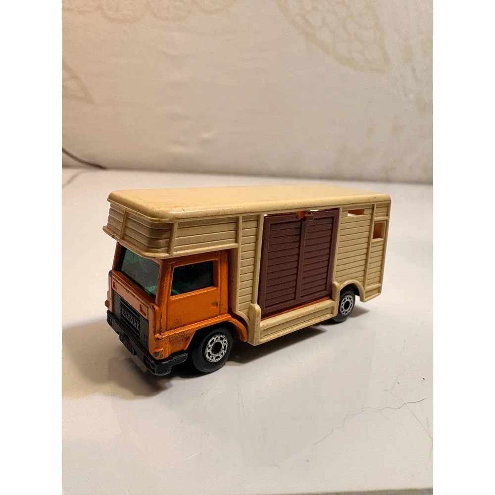 Vintage Matchbox Horse Trailer Truck and Two Deer‎ Toy Lot